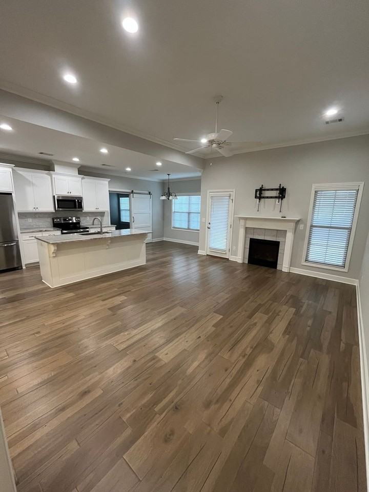 13828 Sawtooth Ln - Photo 3 of 12