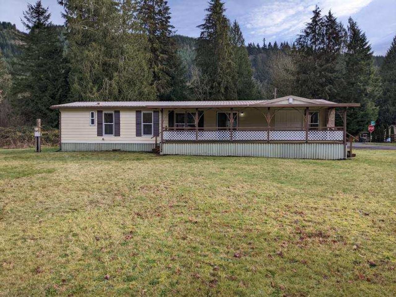 128 Baker Dr - Photo 2 of 31