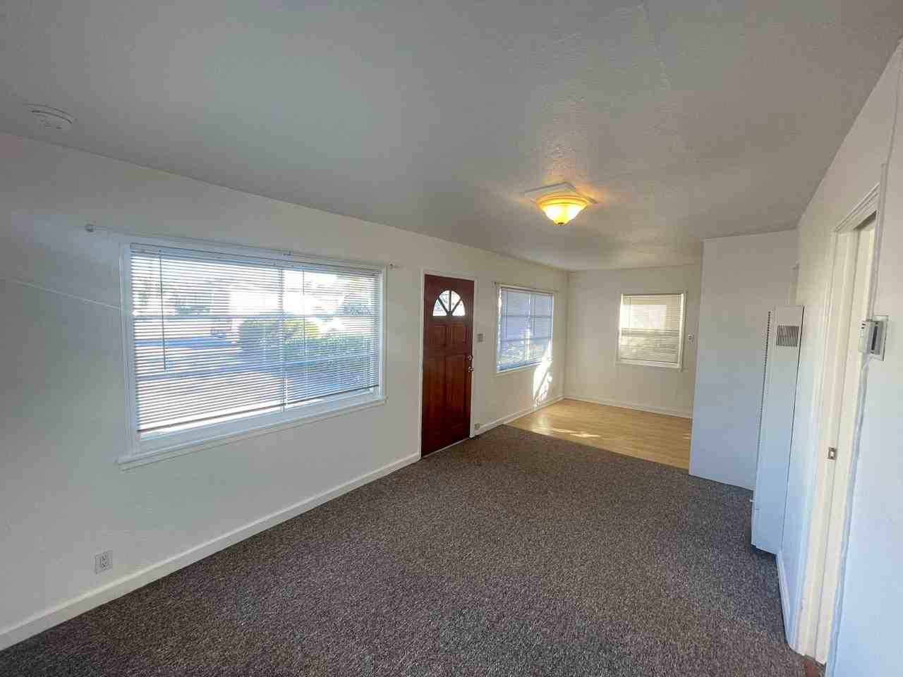 1324 Longbranch Ave - Photo 3 of 11