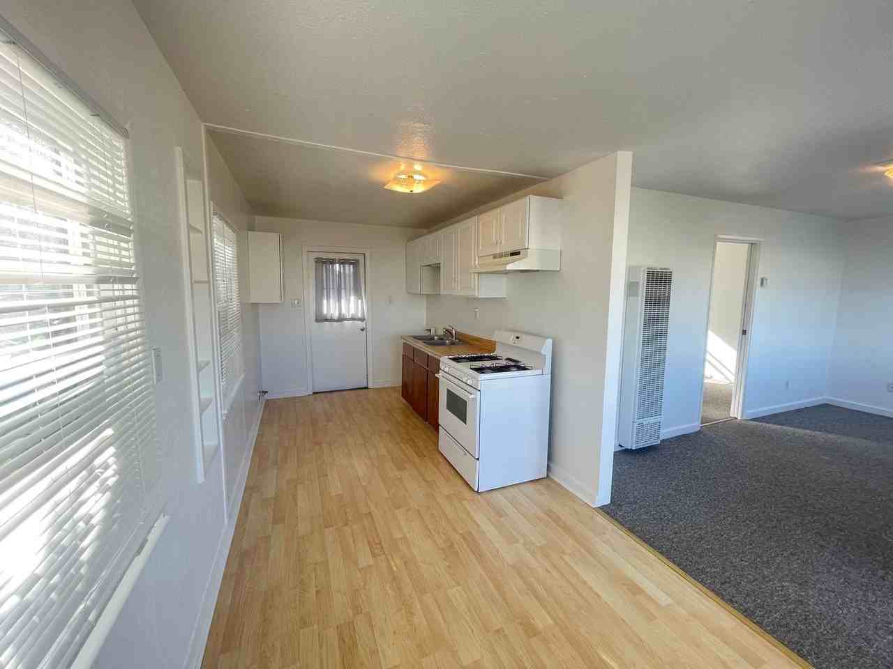 1324 Longbranch Ave - Photo 5 of 11