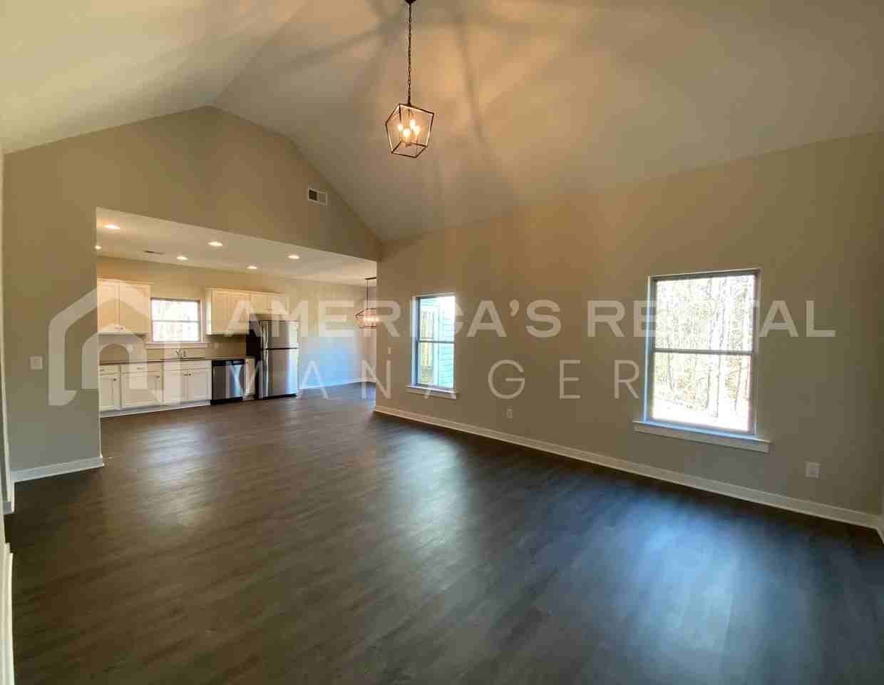 308 Lakewood Ln - Photo 3 of 35