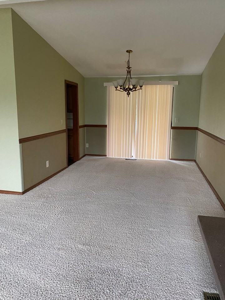 9420 60th Dr Ne - Photo 3 of 14