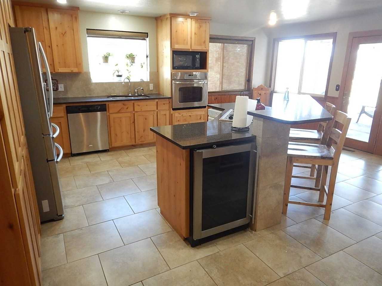 3658 Nw O Neil Hwy - Photo 2 of 24