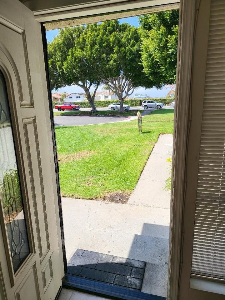 2692 Victoria Ave - Photo 5 of 17