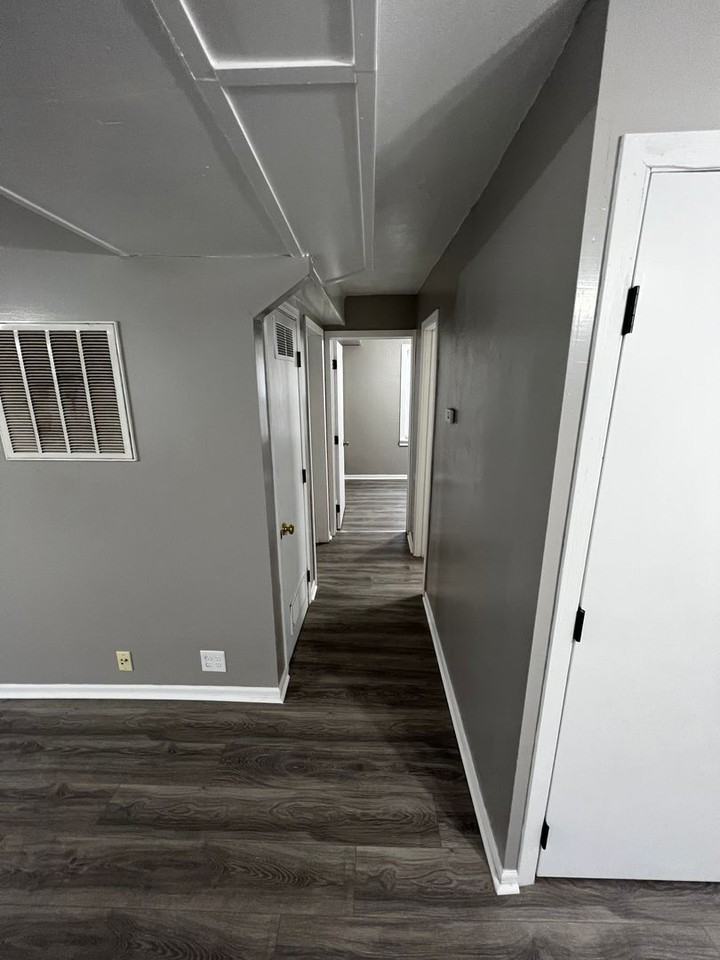 1717 12th St - Photo 7 of 15