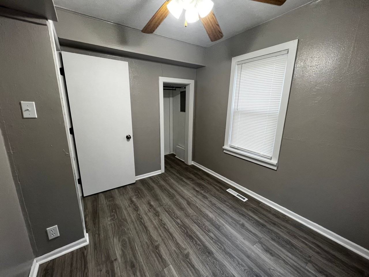 1717 12th St - Photo 6 of 15