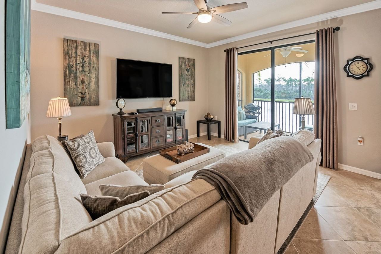 9727 Acqua Ct #423 - Photo 5 of 38
