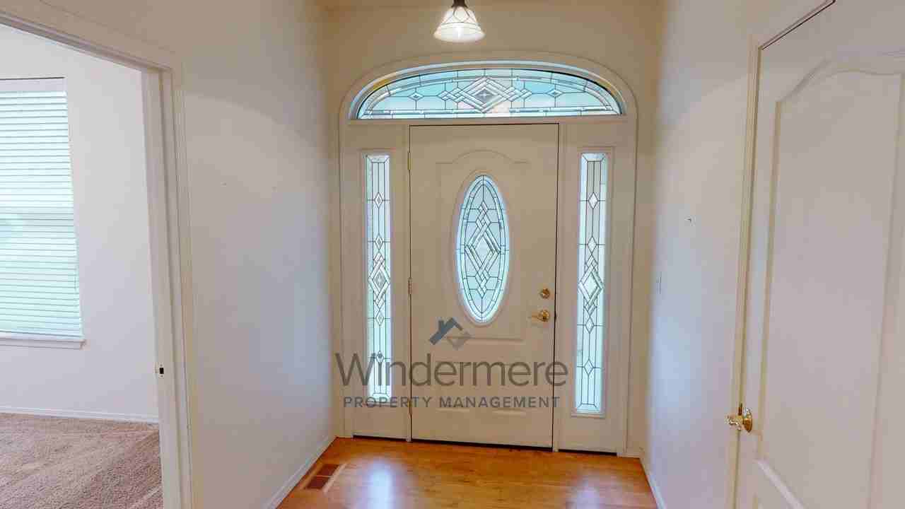 136 Costello Pl - Photo 2 of 30