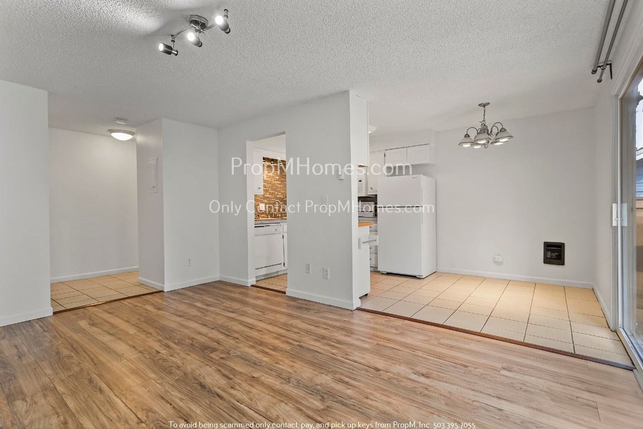 121 Molalla Ave #2 - Photo 3 of 13