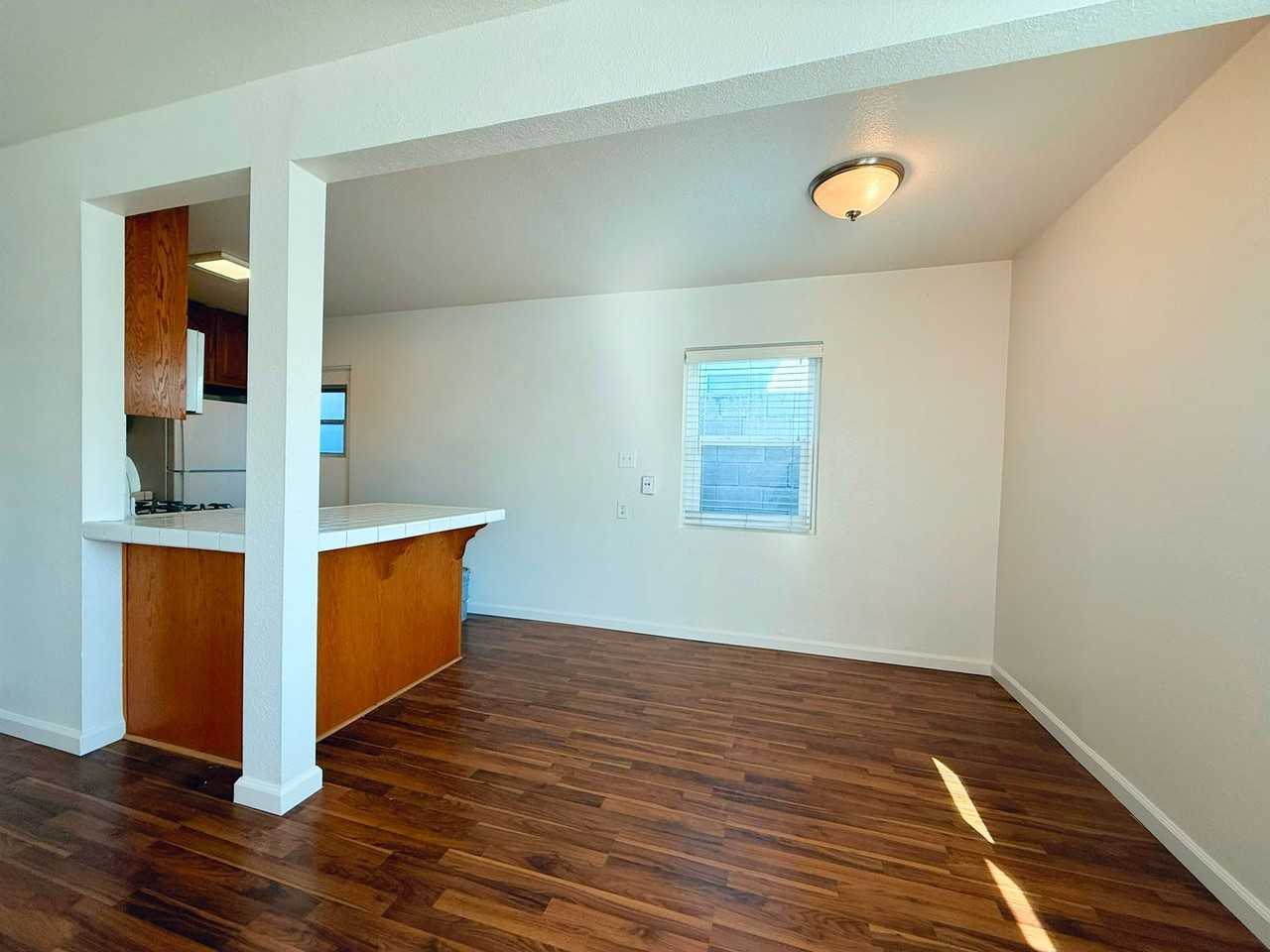 1336 Knoxville St - Photo 5 of 10