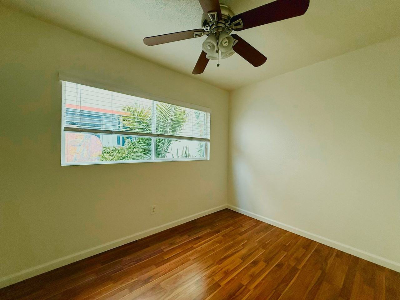 1336 Knoxville St - Photo 7 of 10