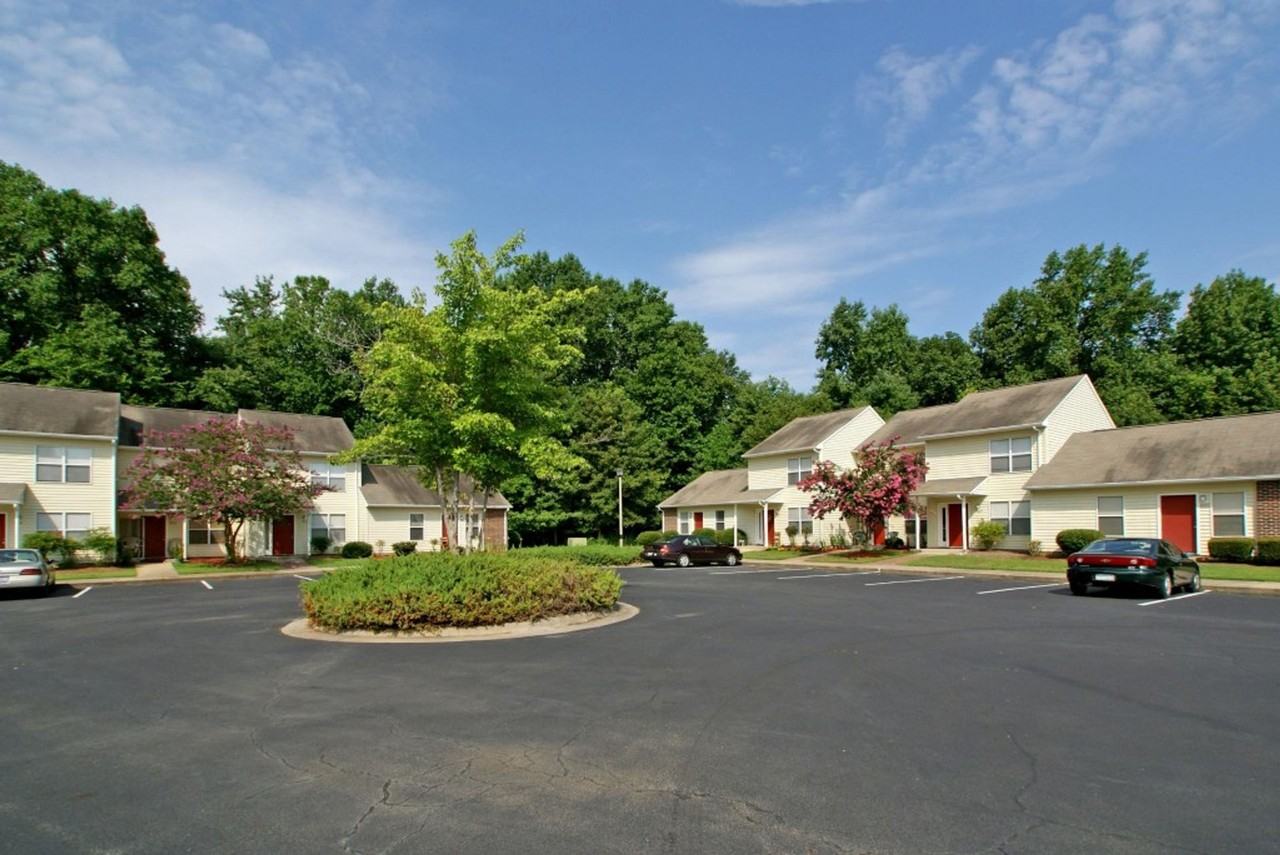 Conway Park Apartments - Photo 3 of 6