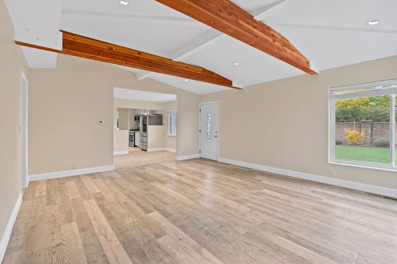 1543 Estee Ave - Photo 5 of 50