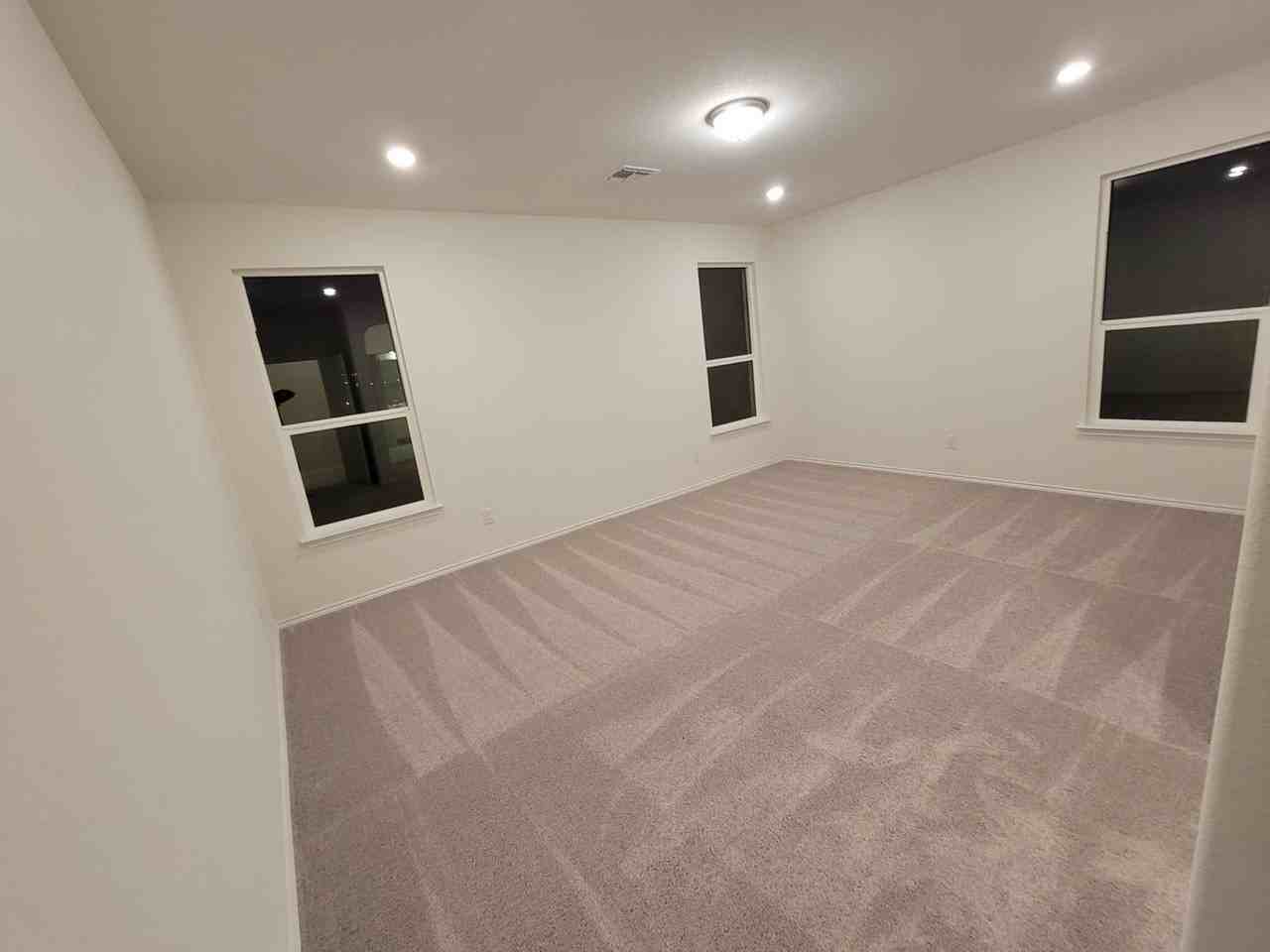 1133 Plano Ln - Photo 7 of 9