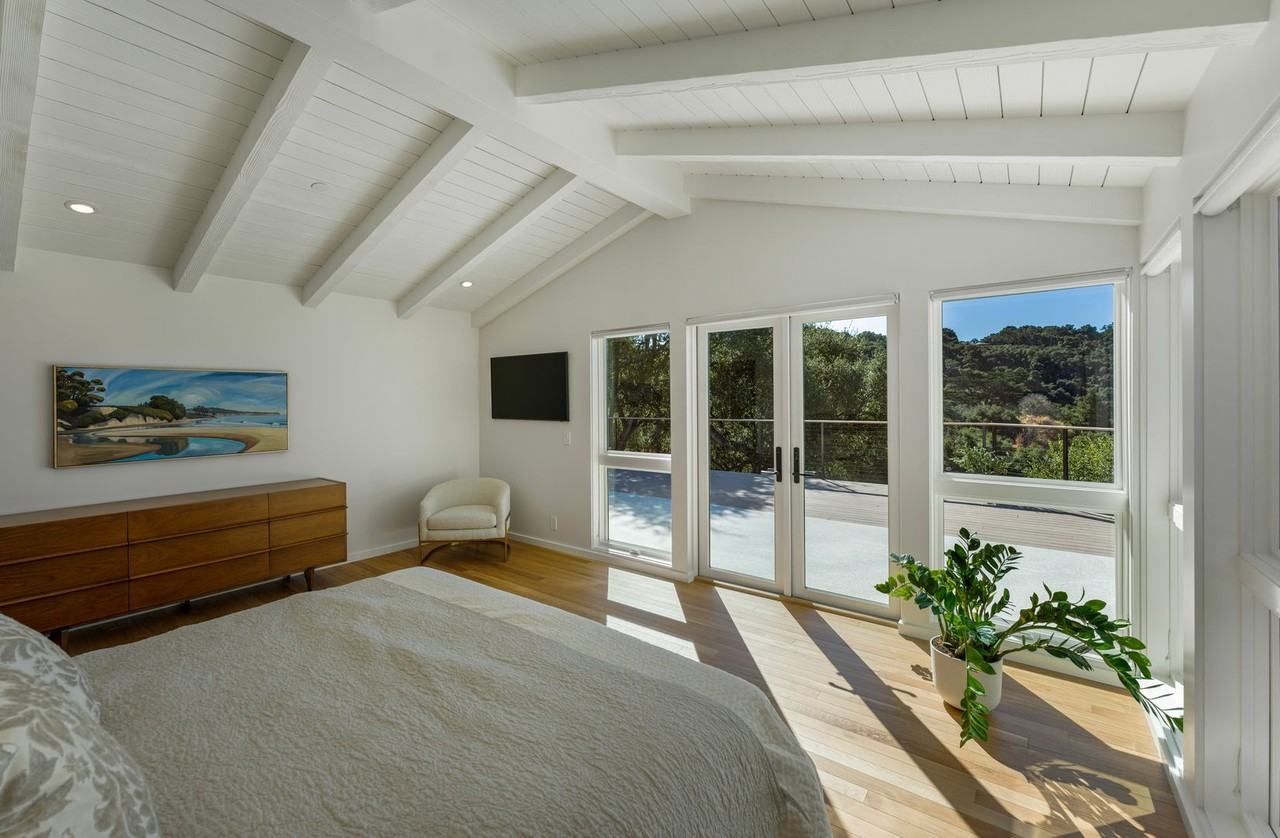 1057 Monte Drive - Photo 5 of 19