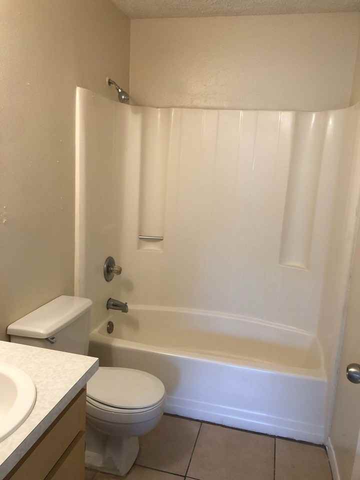 38212 7th Ave - Photo 2 of 10