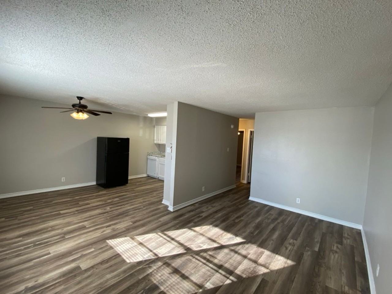 La Mesa Apartments - Photo 2 of 9