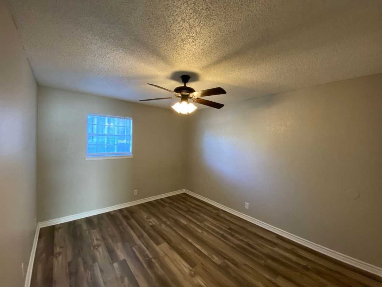 La Mesa Apartments - Photo 4 of 9