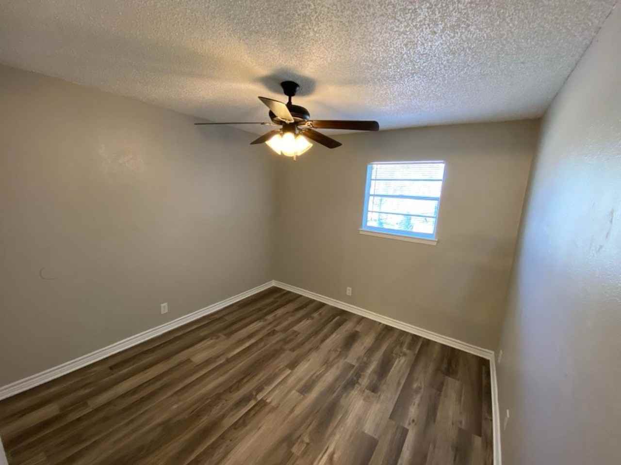 La Mesa Apartments - Photo 6 of 9