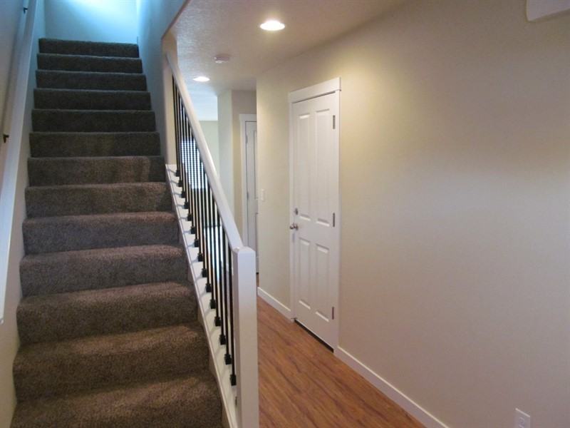 7417 Ne 56th St - Photo 4 of 16