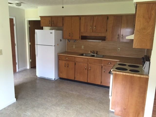 2687 Lee Road 249 - Photo 2 of 6