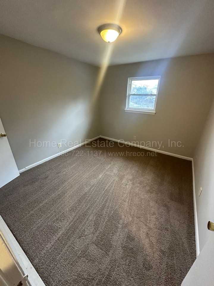 151 Westdale Ave #F - Photo 5 of 6