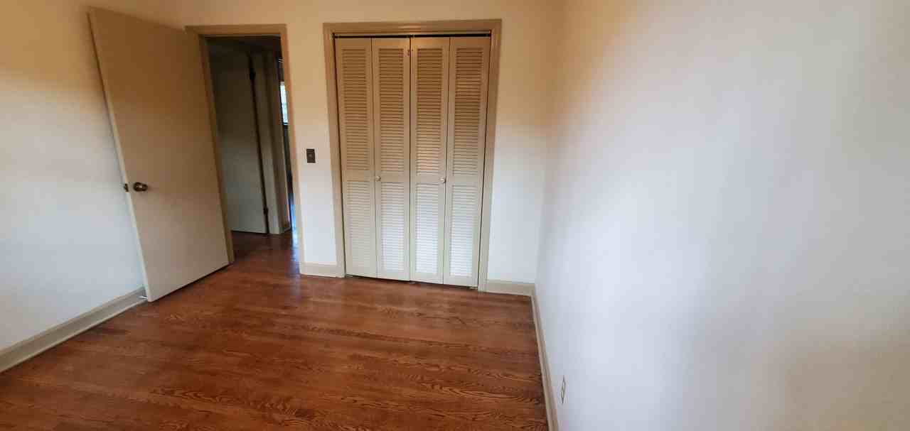 6420 Cloverdale Dr - Photo 6 of 40