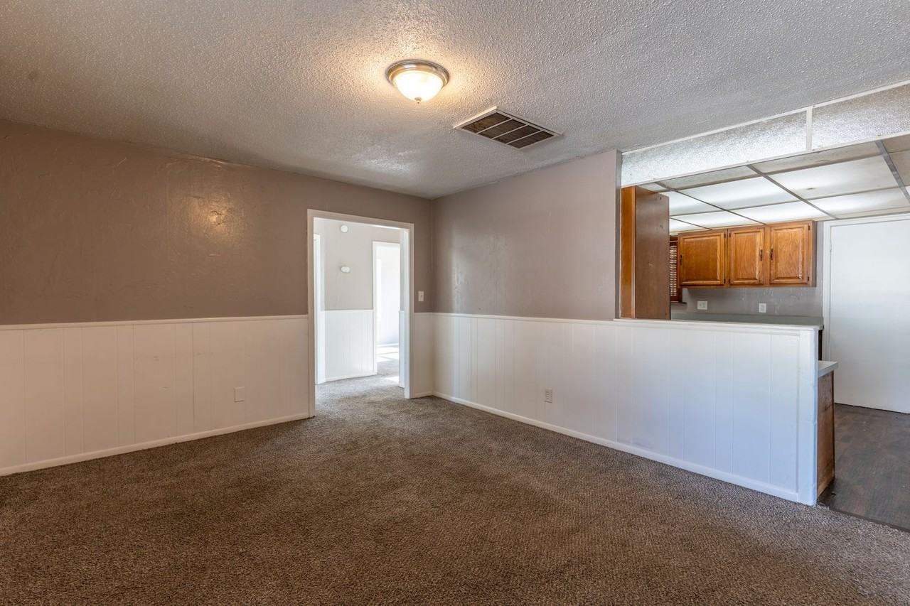 4620 Se 24th St - Photo 6 of 22