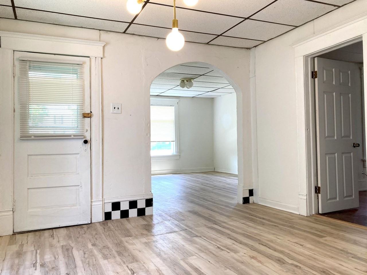 506 E 3rd Ave - Photo 2 of 23