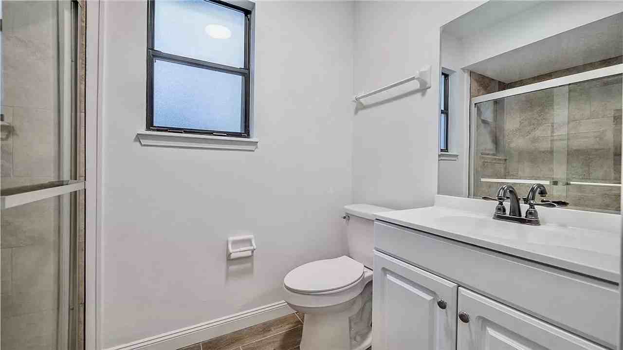 1729 Crescent Rd - Photo 3 of 11