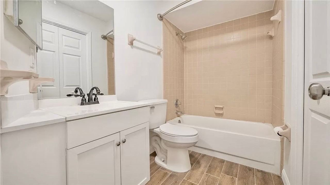 1729 Crescent Rd - Photo 7 of 11