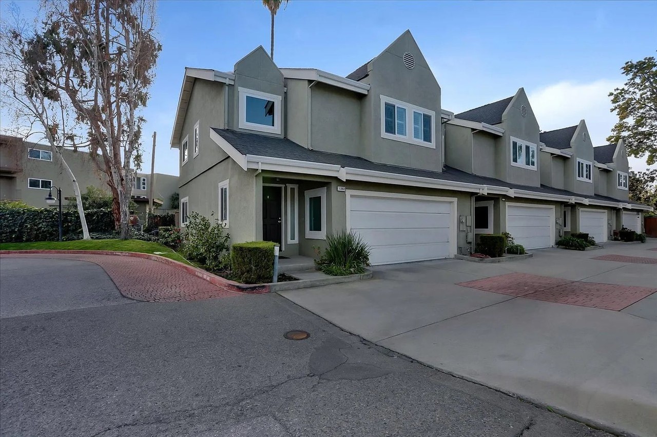 1202 Estrada Ter - Photo 2 of 19