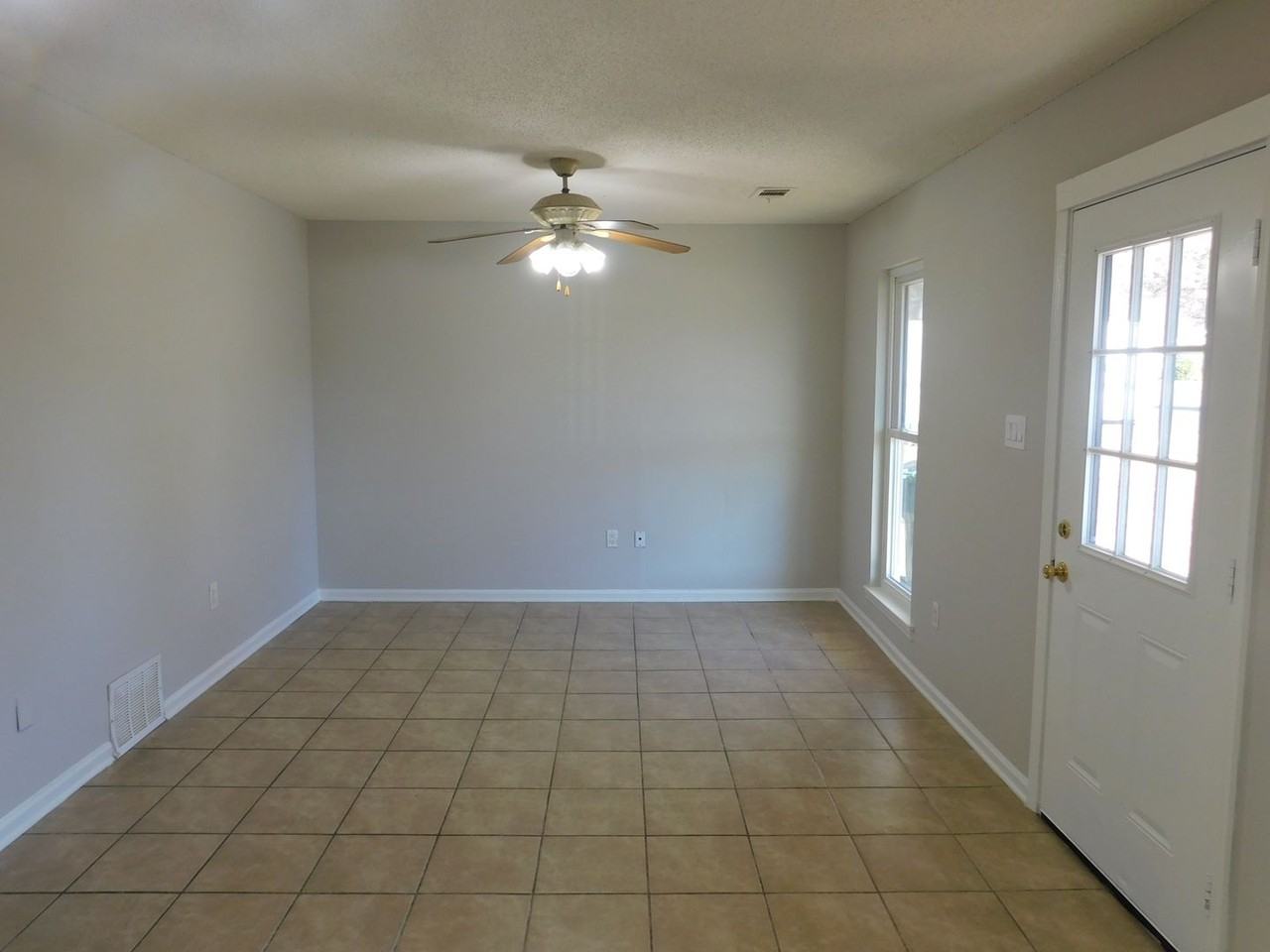 8095 Martha Ann Ln - Photo 5 of 15