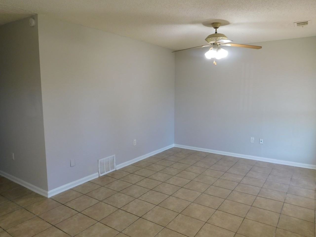 8095 Martha Ann Ln - Photo 6 of 15