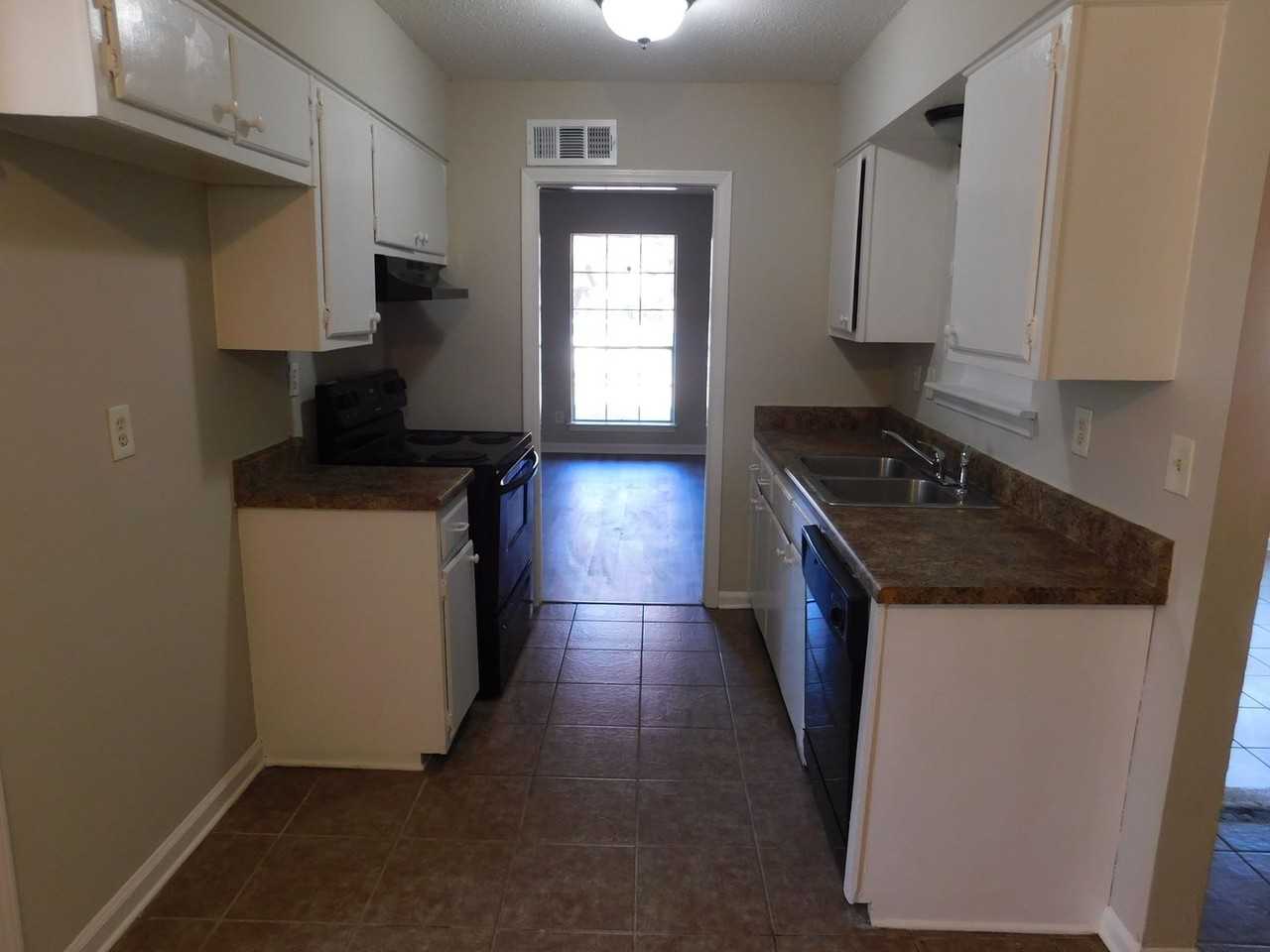 2775 Normandy Cove - Photo 3 of 30