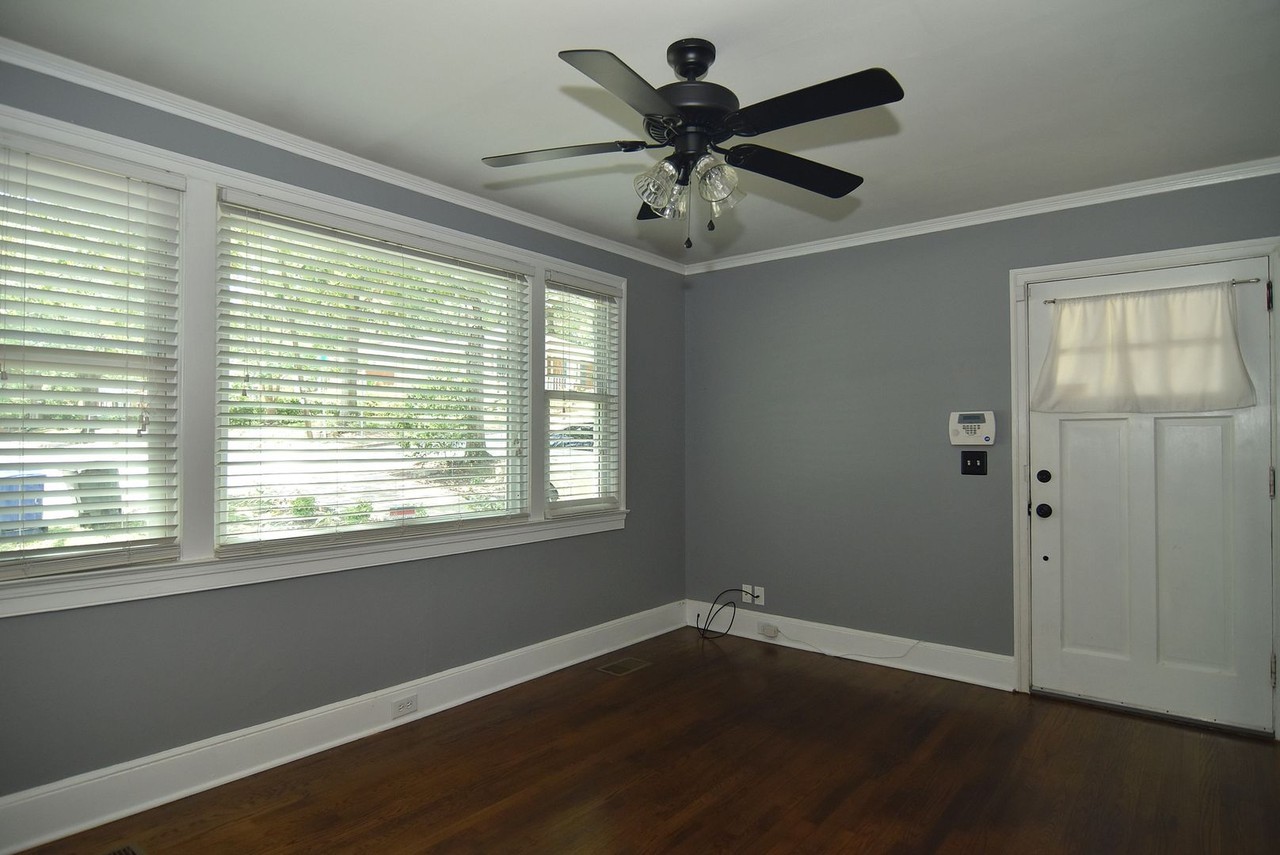 3045 Superior St - Photo 4 of 22