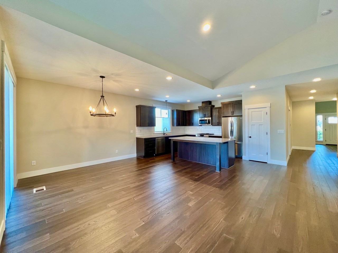 19321 Dublin Ave - Photo 3 of 17