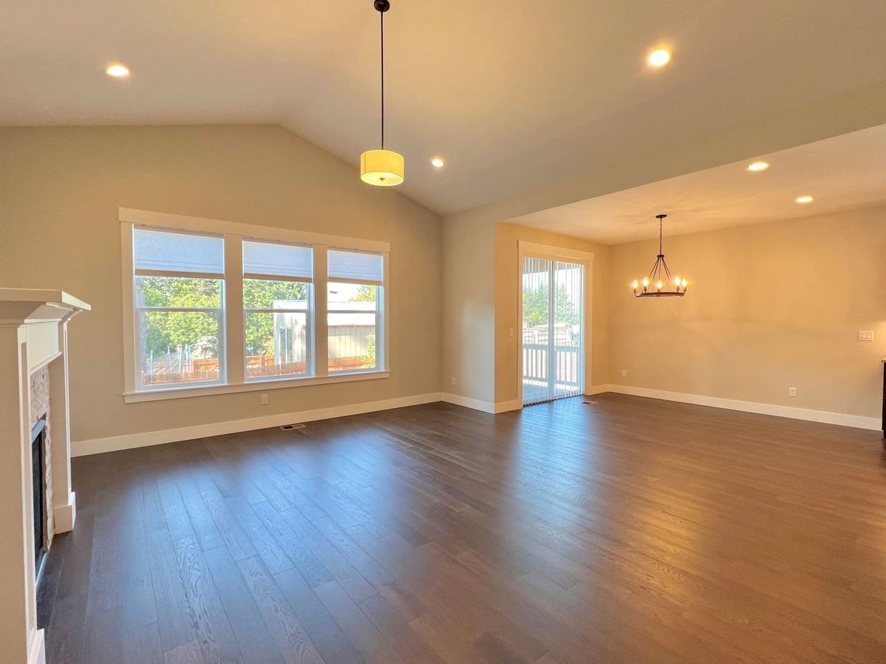 19321 Dublin Ave - Photo 5 of 17