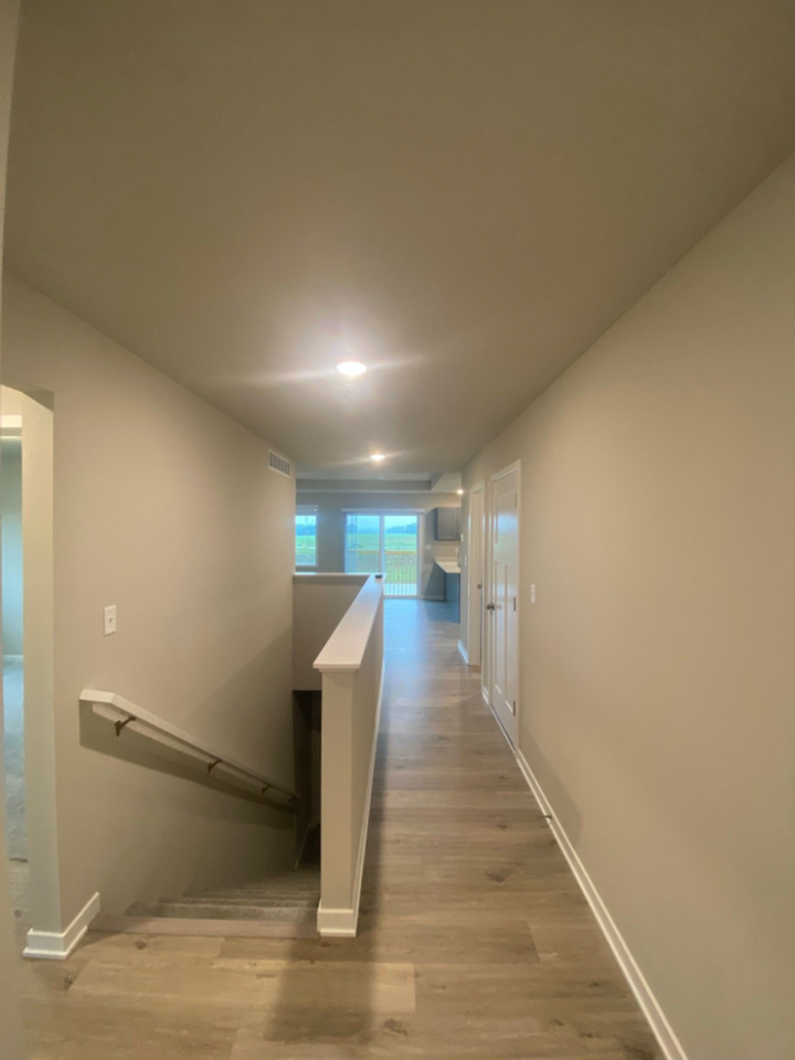 1003 Knoll Dr - Photo 2 of 16