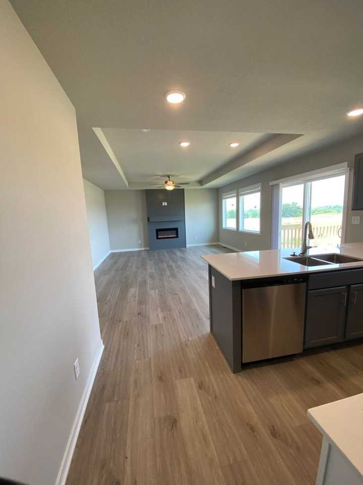 1003 Knoll Dr - Photo 6 of 16