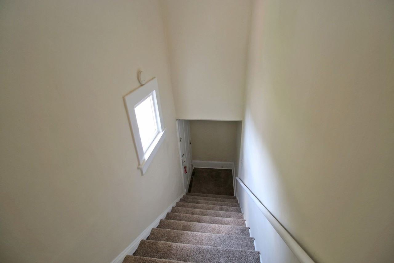 2713 Preston St - Photo 2 of 15