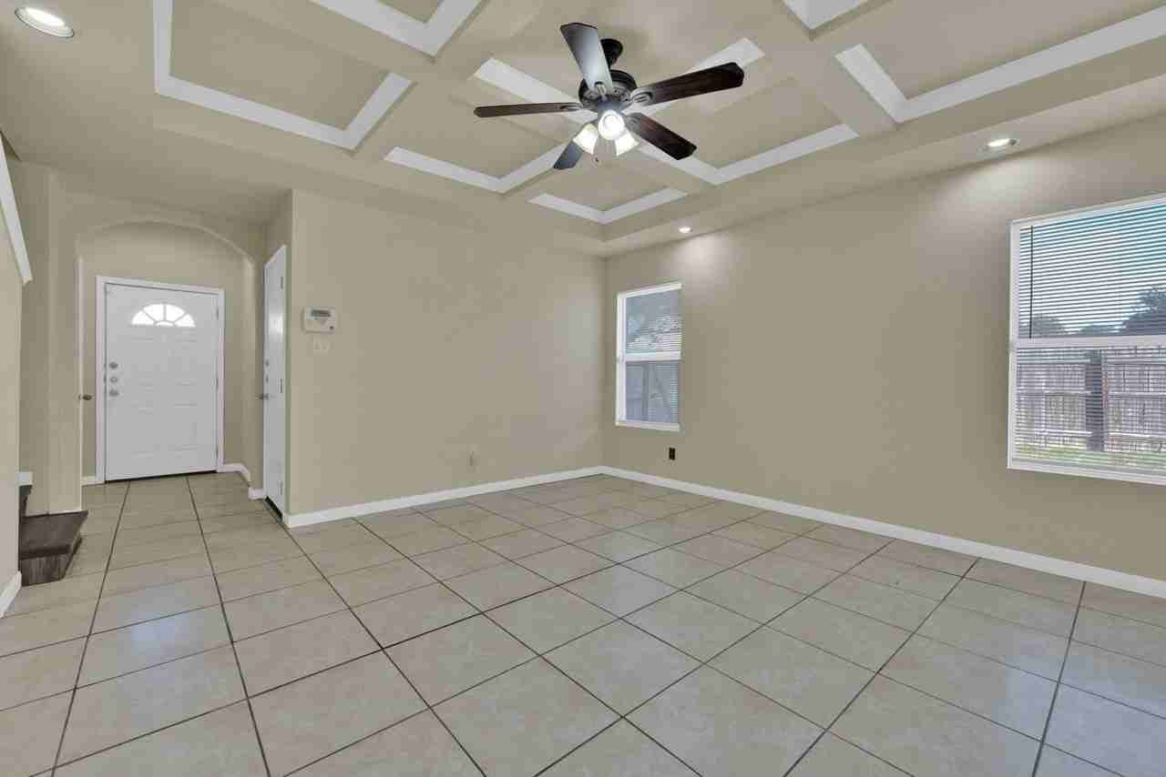 4926 Appleseed Ct - Photo 5 of 21