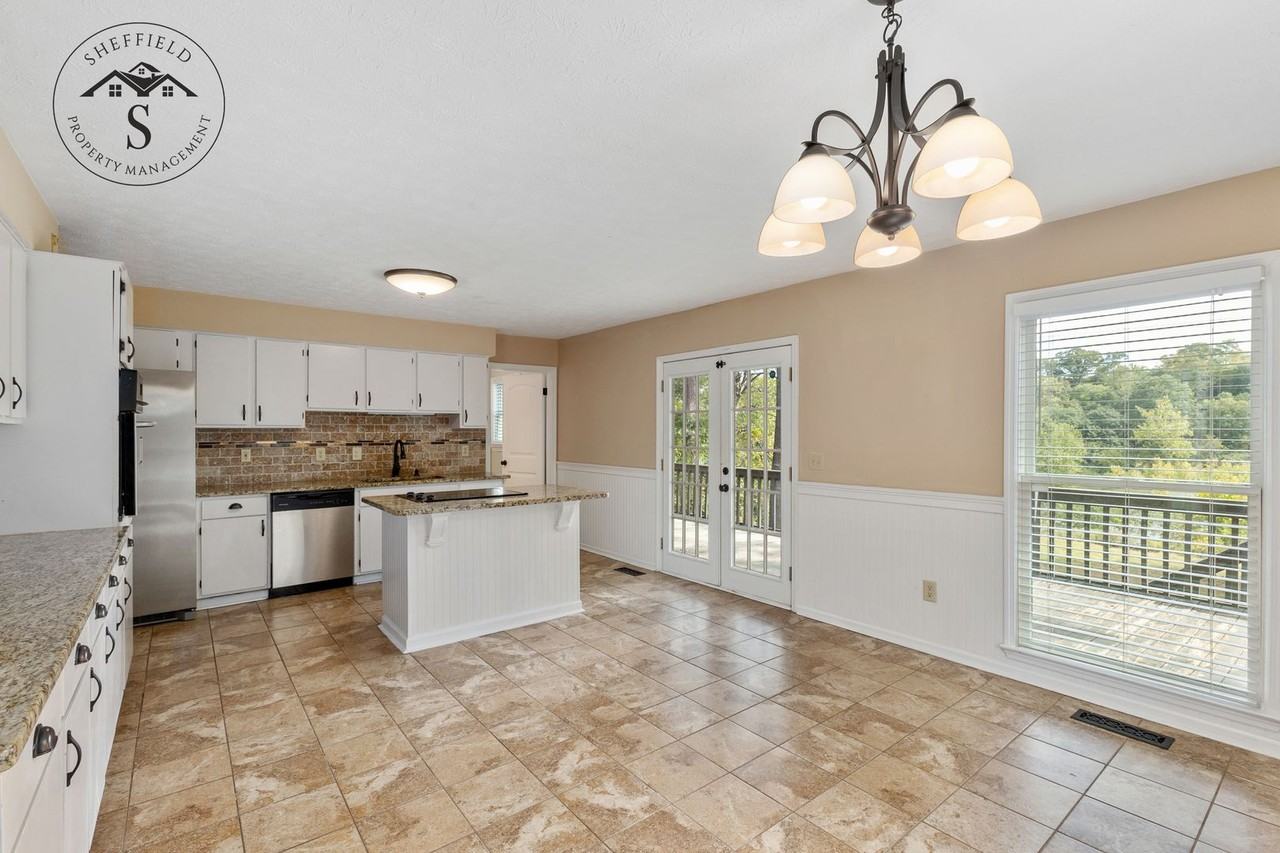 3004 3rd Ave - Photo 5 of 23