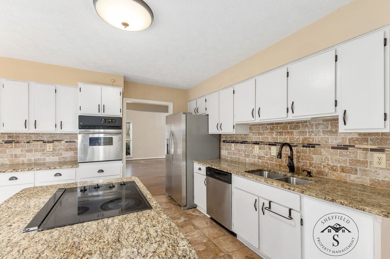 3004 3rd Ave - Photo 6 of 23