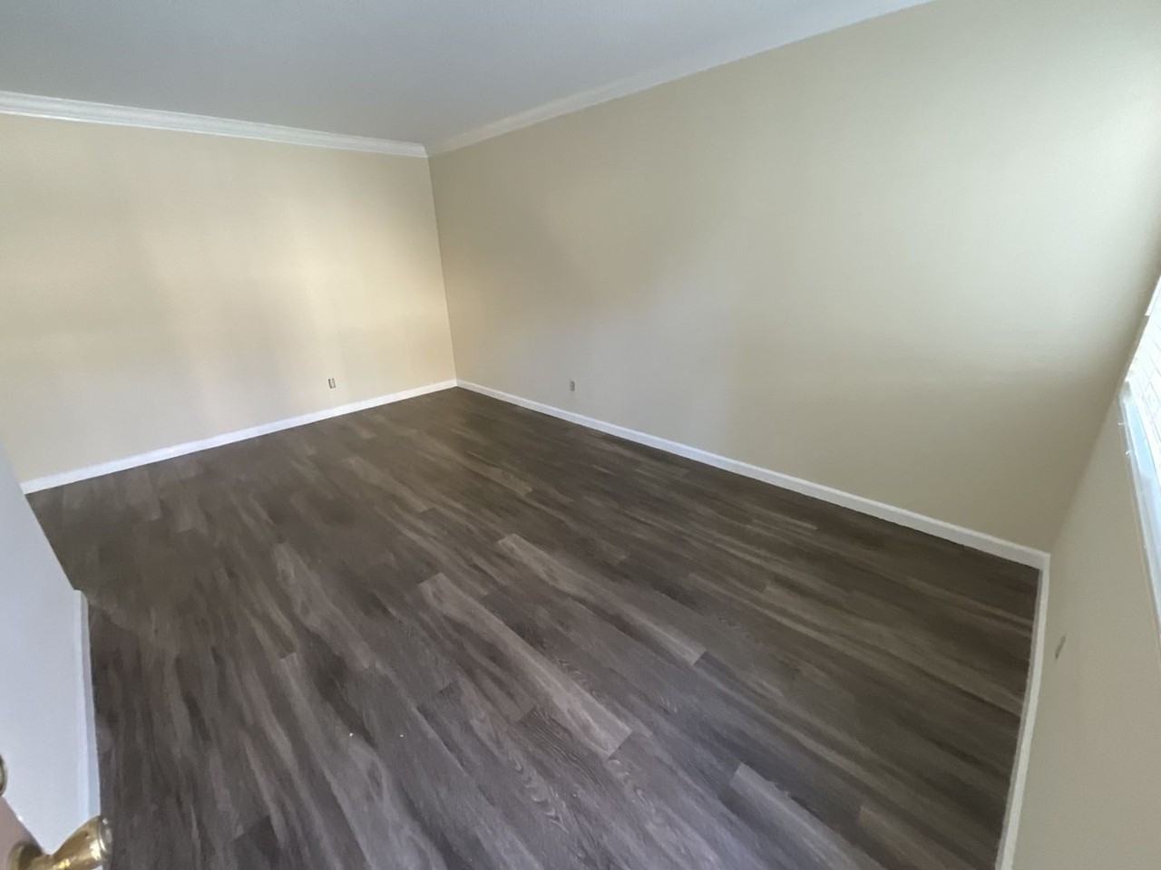 10041 Scott Avenue - Photo 3 of 6