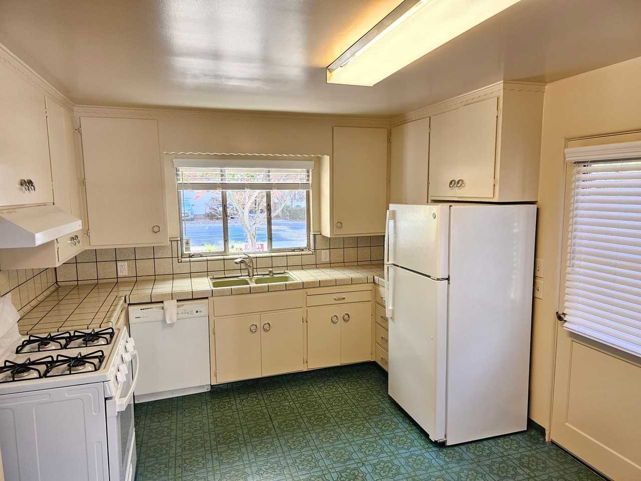 1801 Newell Rd - Photo 2 of 20