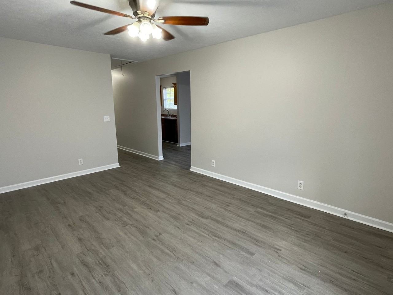 1708 Underwood St - Photo 2 of 13