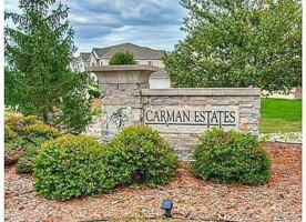 featured image of 2323 E Porter Ave