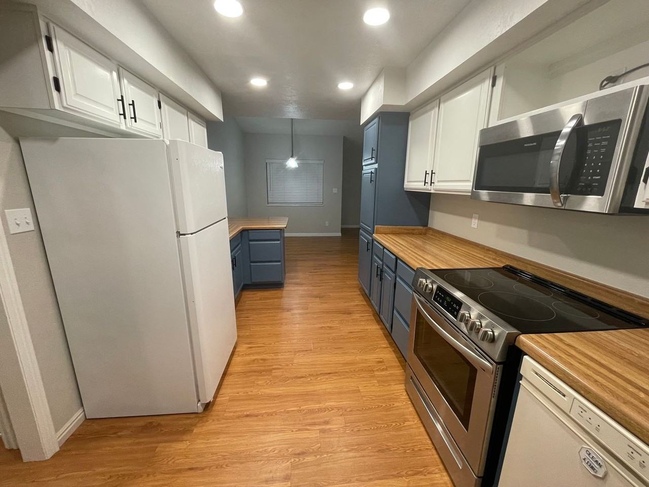 54 E 300 S - Photo 3 of 16
