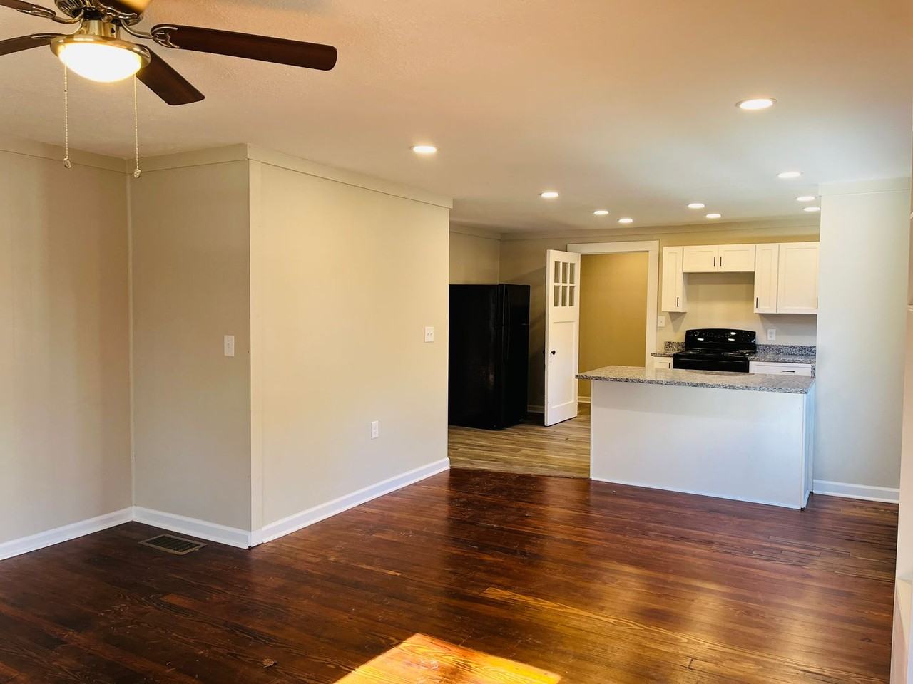 152 Fairview Dr - Photo 6 of 23